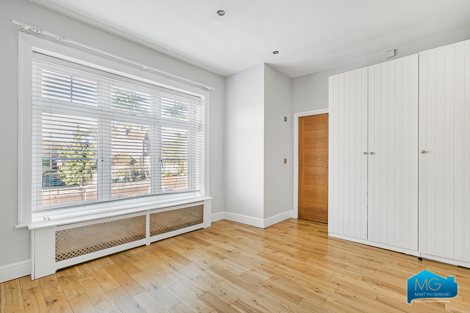 2 bedroom Apartment to rent - Martyn Gerrard