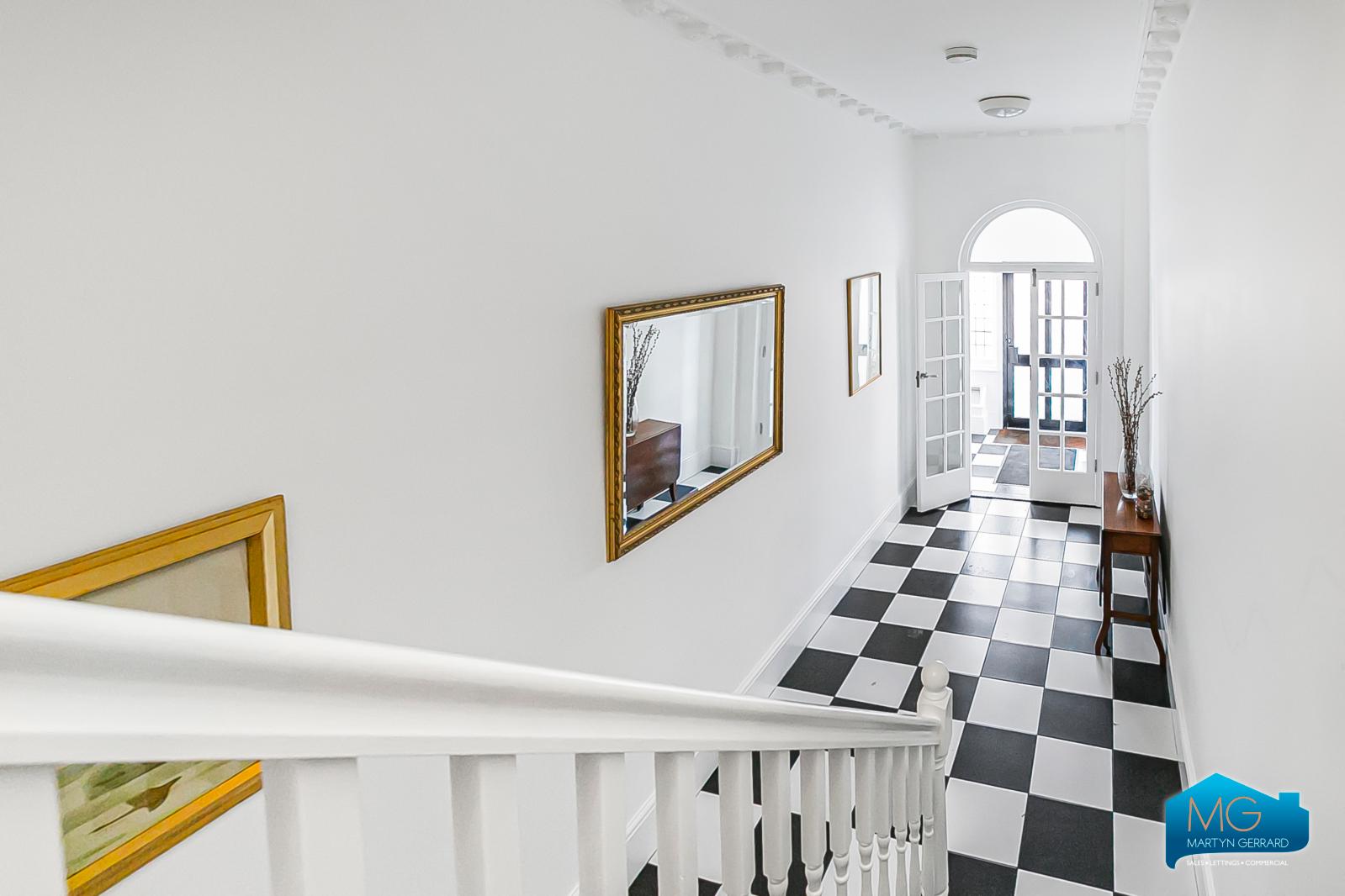 2 bedroom Apartment to rent - Martyn Gerrard