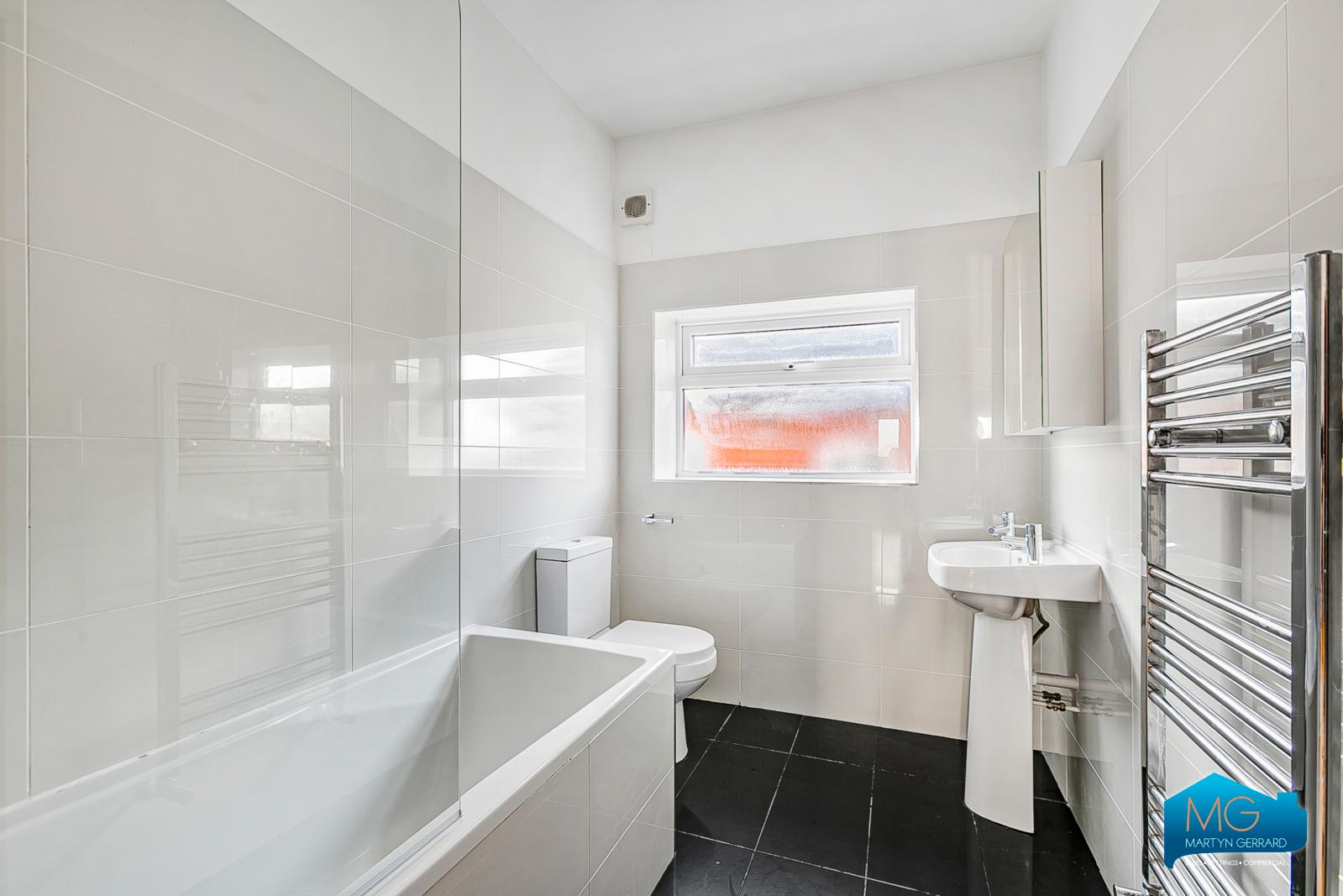 2 bedroom Apartment to rent - Martyn Gerrard