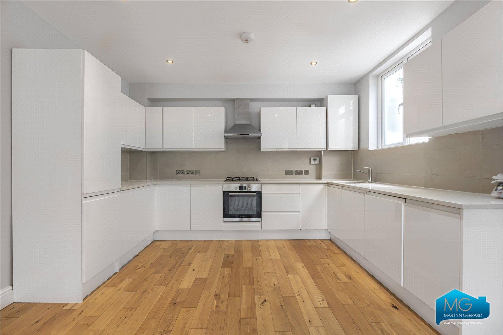 1 bedroom Ground Floor Flat to rent - Martyn Gerrard