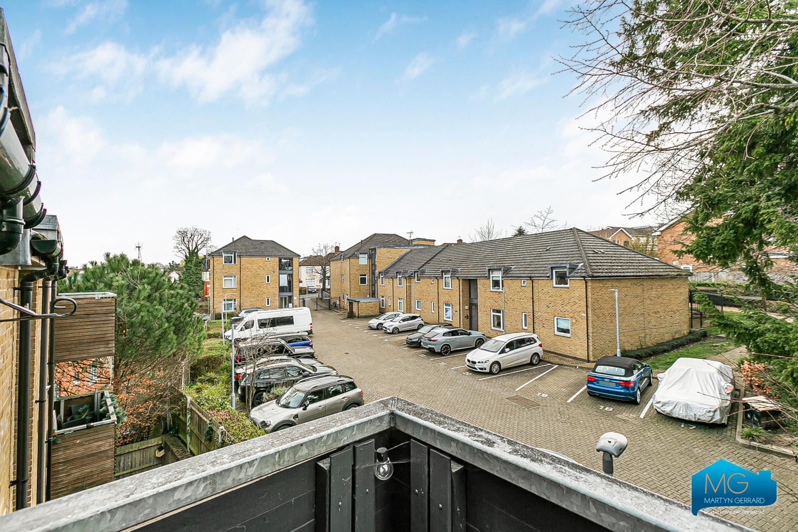 2 bedroom Apartment to rent - Martyn Gerrard