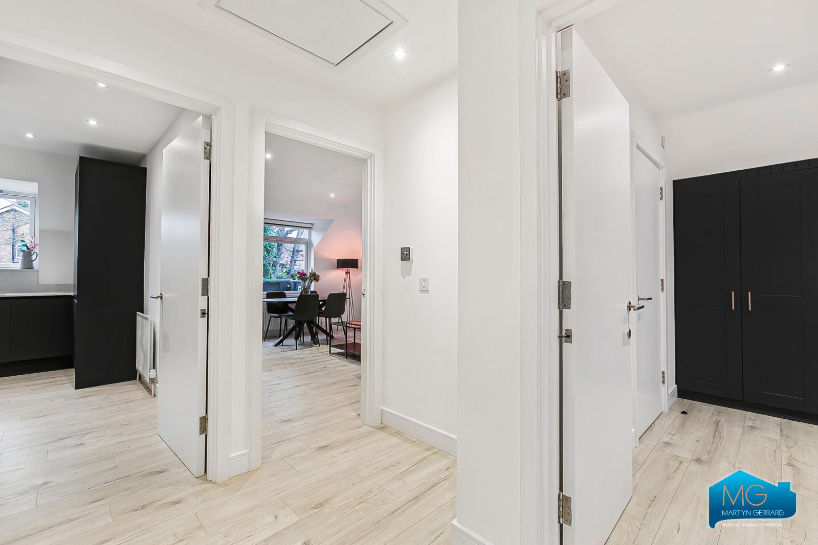 2 bedroom Apartment to rent - Martyn Gerrard