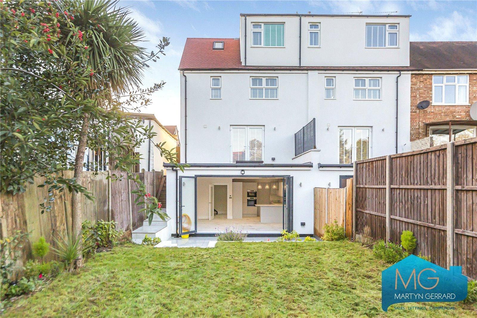 4 bedroom End of Terrace House to rent - Martyn Gerrard