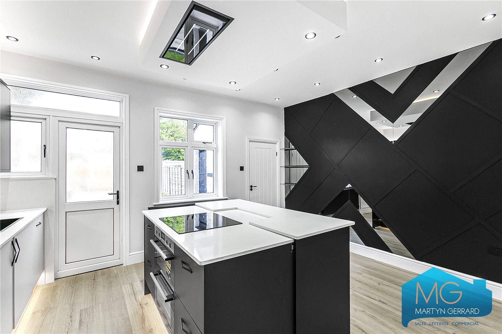 4 bedroom Terraced House to rent - Martyn Gerrard