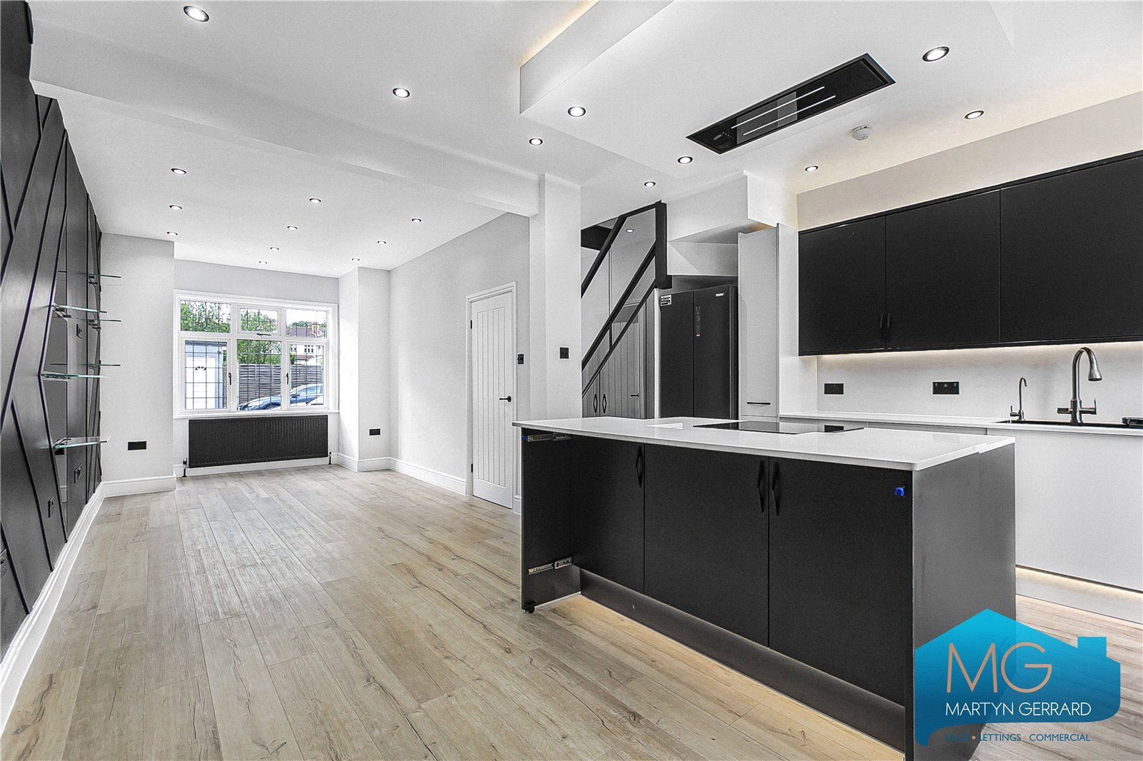 Marne Avenue, New Southgate, London, N11+  - Martyn Gerrard