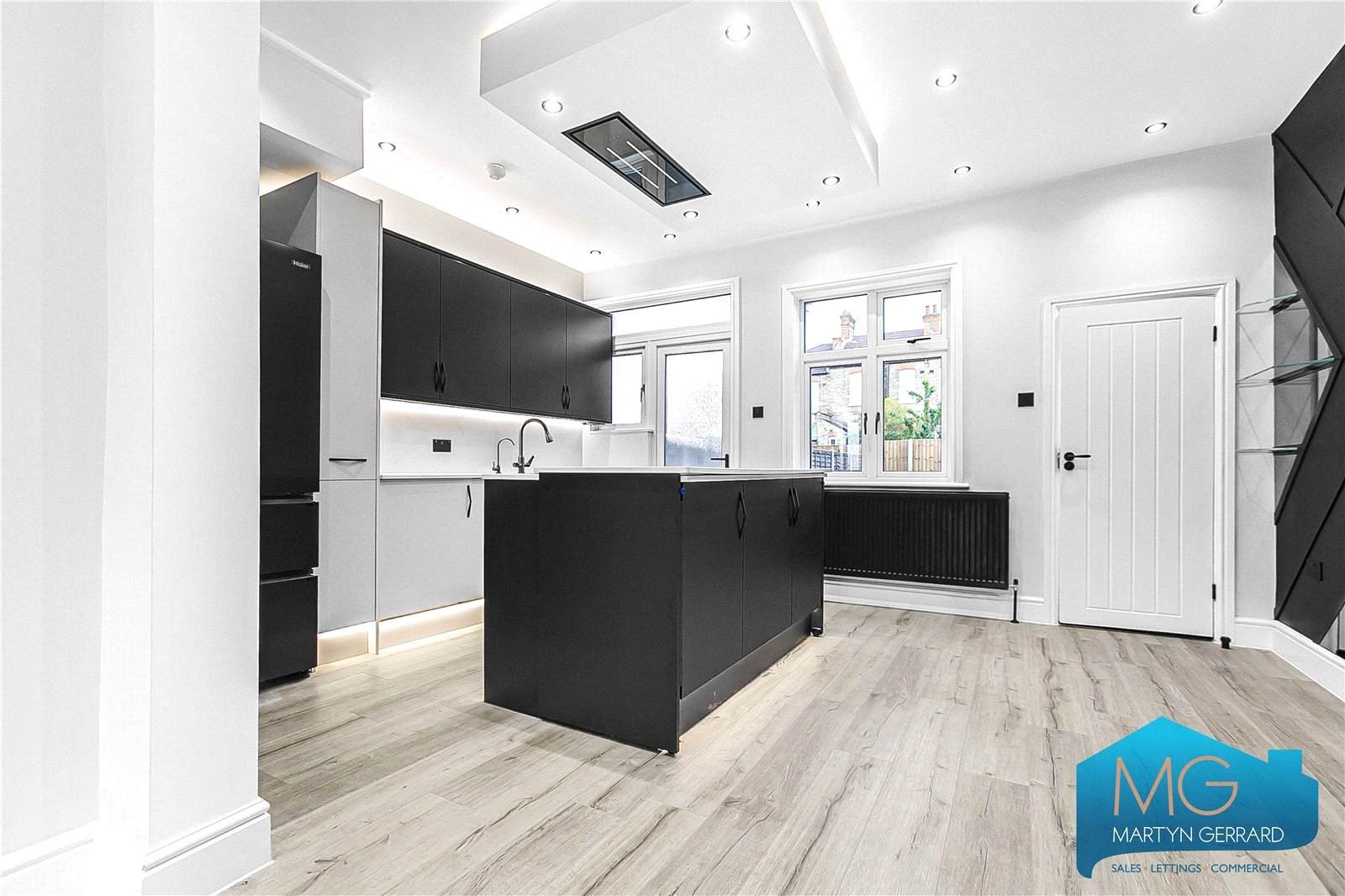 Marne Avenue, New Southgate, London, N11+  - Martyn Gerrard