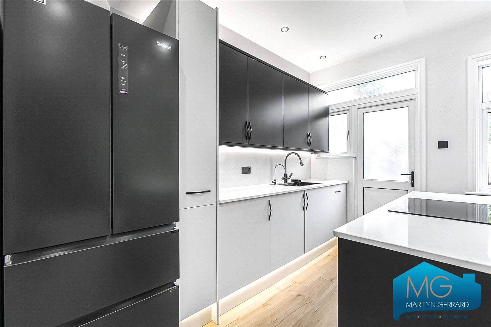 4 bedroom Terraced House to rent - Martyn Gerrard
