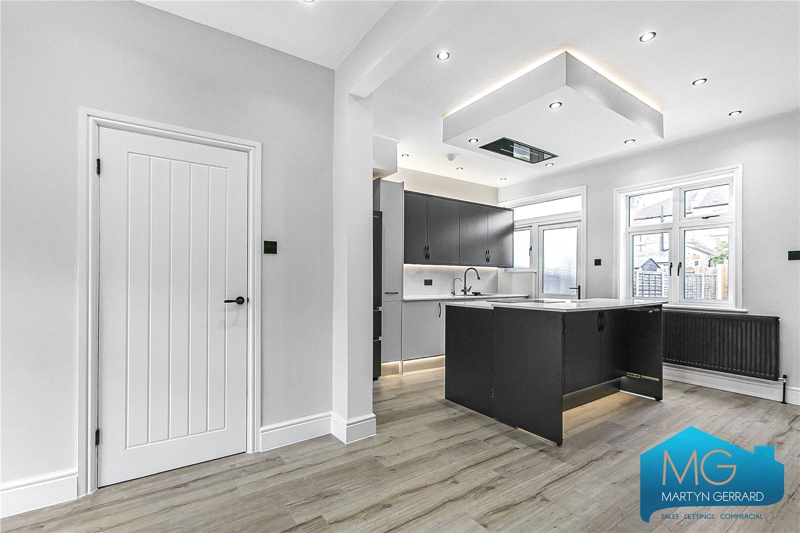 4 bedroom Terraced House to rent - Martyn Gerrard