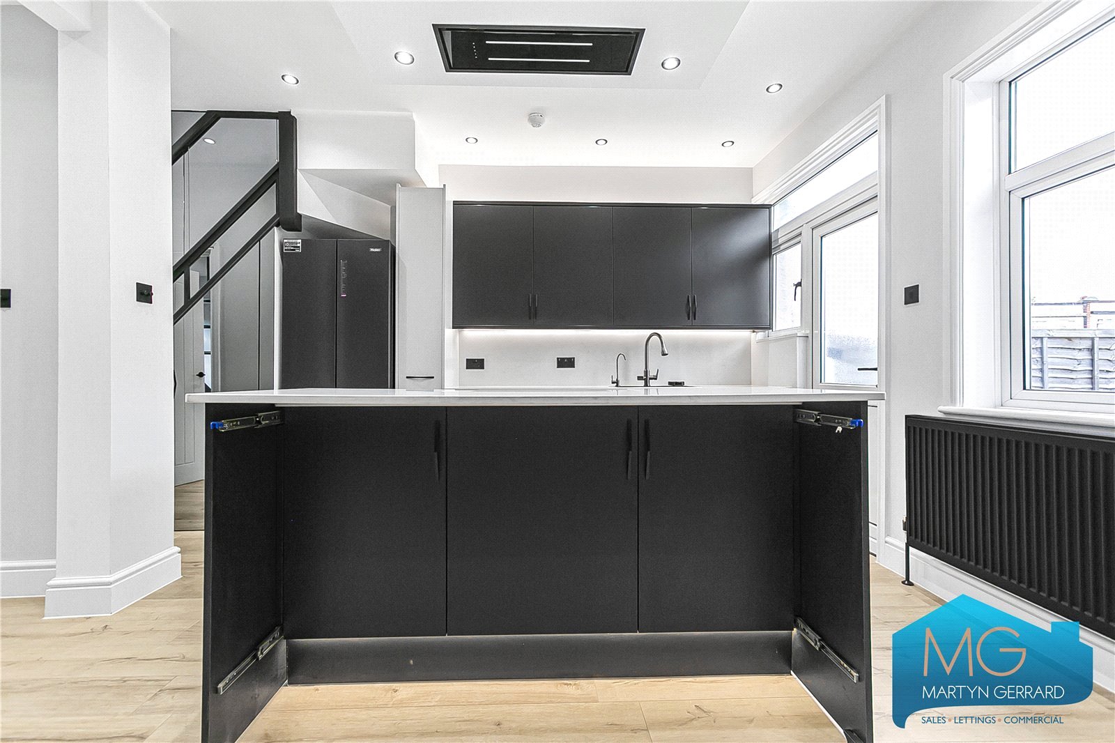 4 bedroom Terraced House to rent - Martyn Gerrard