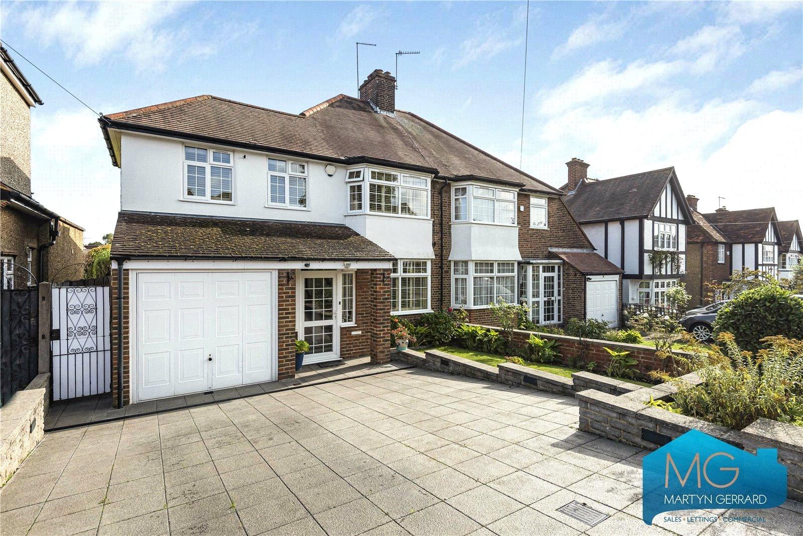 3 bedroom Semi-Detached House to rent - Martyn Gerrard