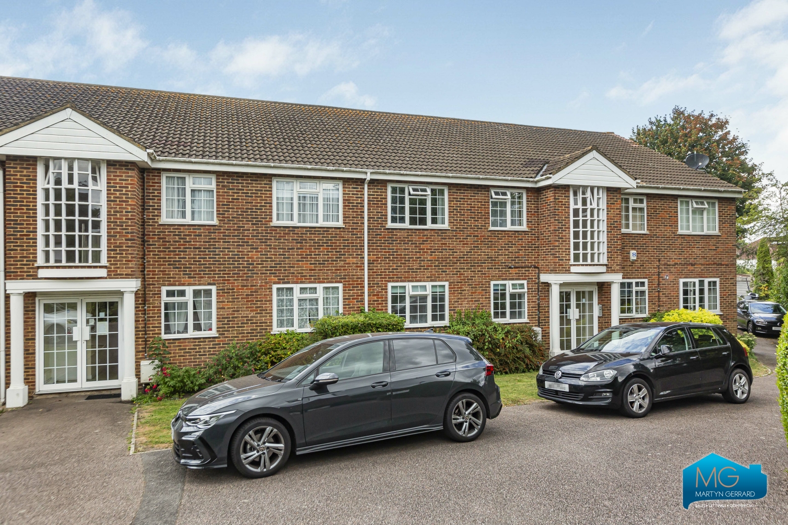 2 bedroom Ground Floor Flat to rent - Martyn Gerrard