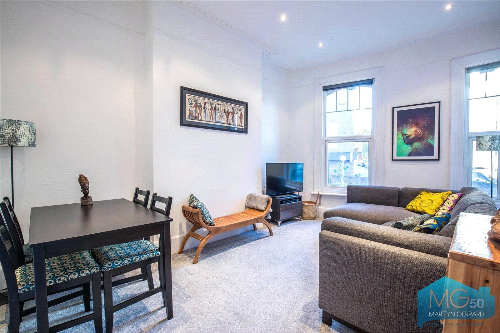 3 bedroom Apartment to rent - Martyn Gerrard