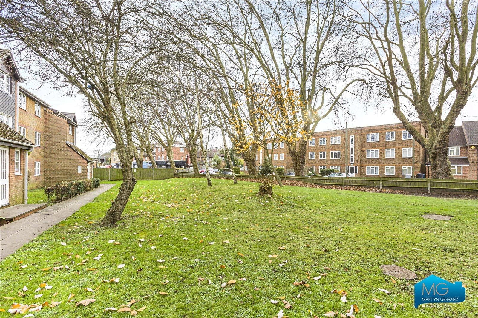 2 bedroom Ground Floor Flat to rent - Martyn Gerrard