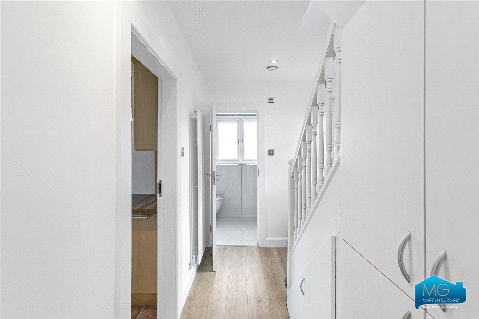 3 bedroom Semi-Detached House to rent - Martyn Gerrard