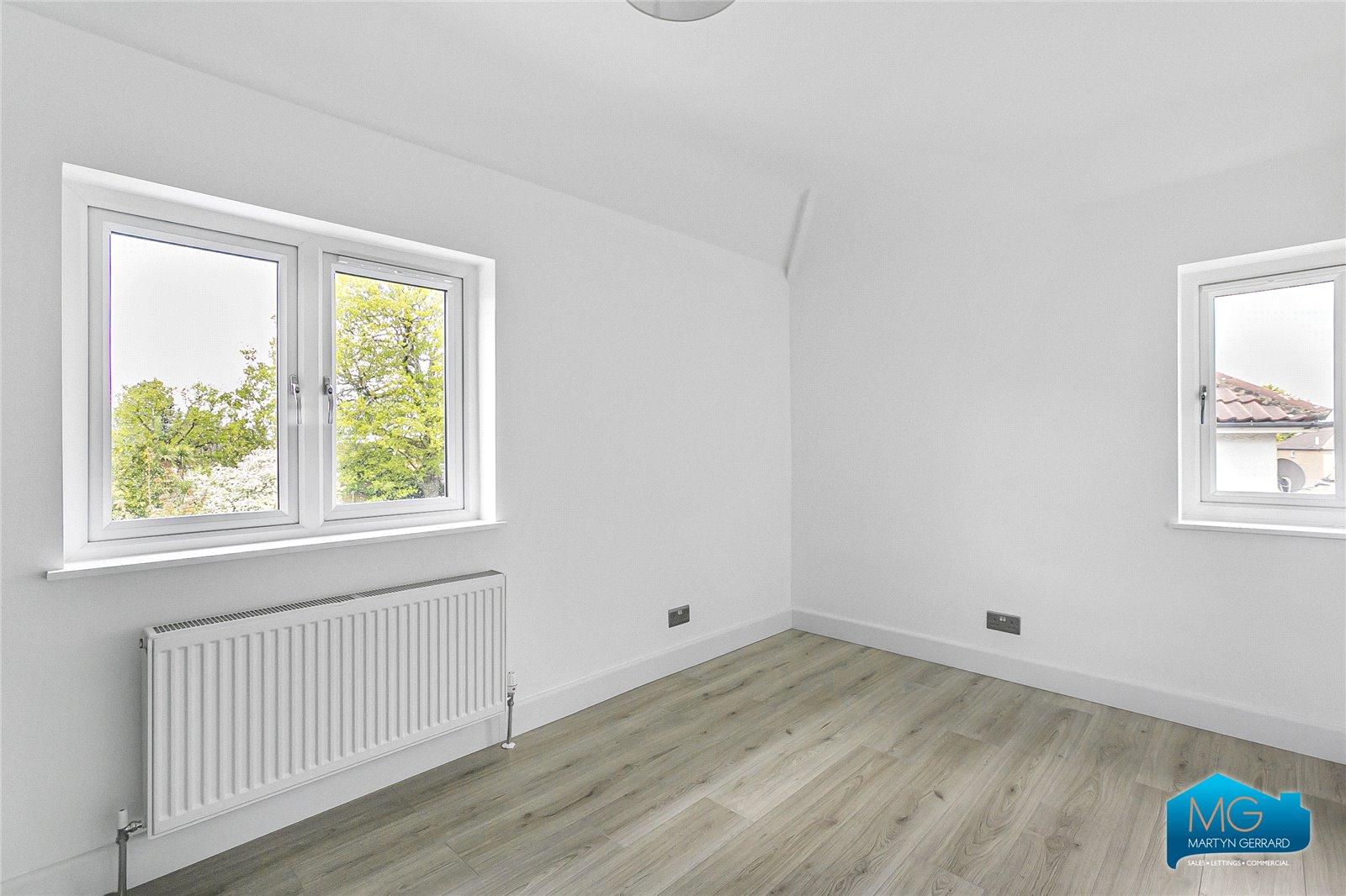 3 bedroom Semi-Detached House to rent - Martyn Gerrard