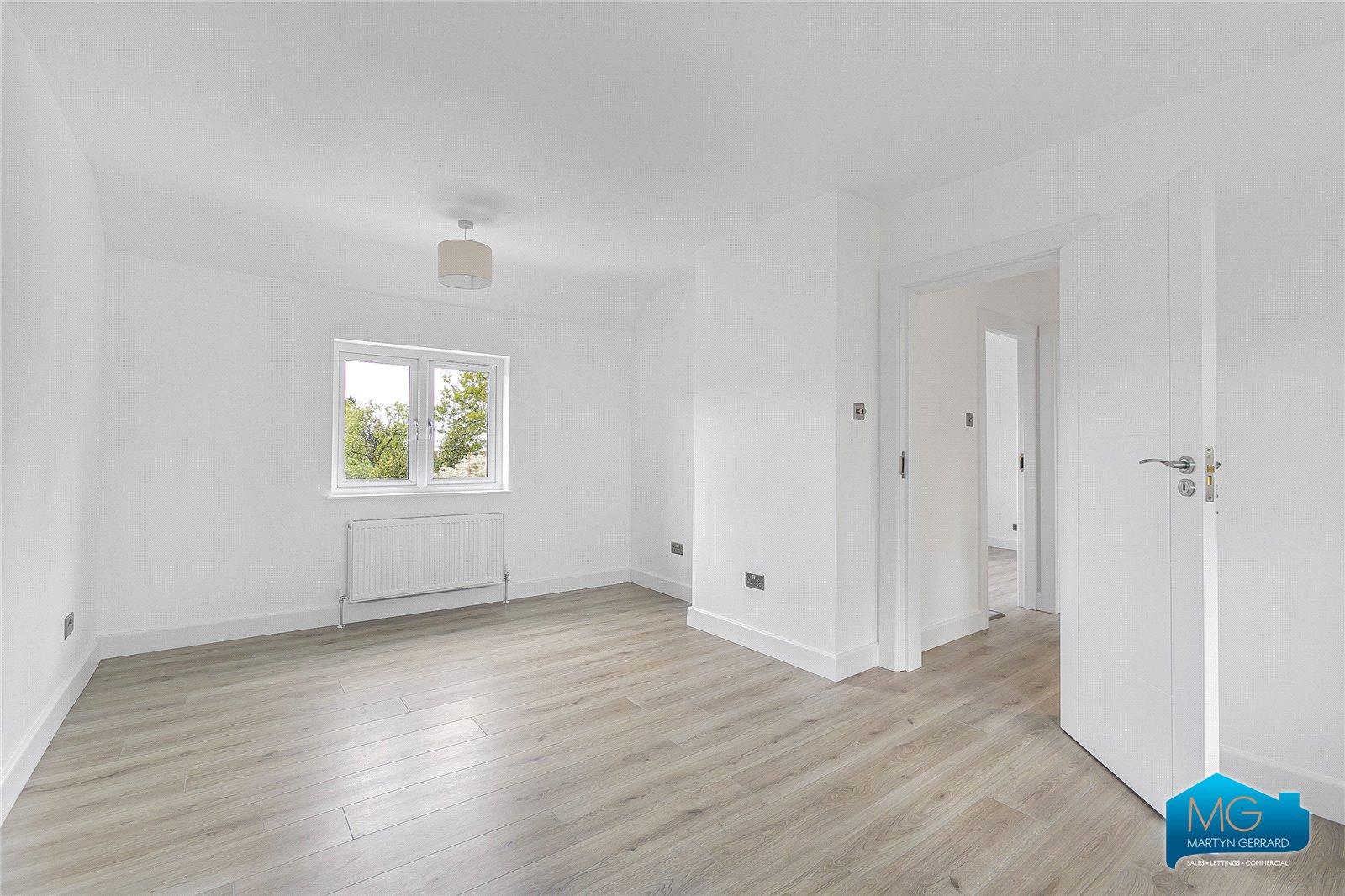 3 bedroom Semi-Detached House to rent - Martyn Gerrard
