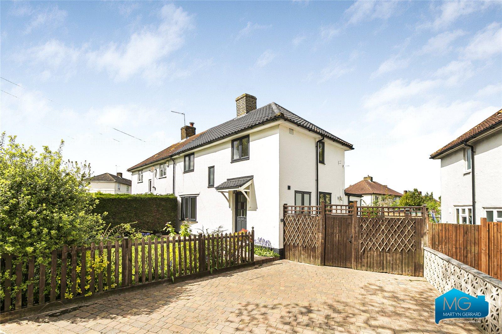 3 bedroom Semi-Detached House to rent - Martyn Gerrard