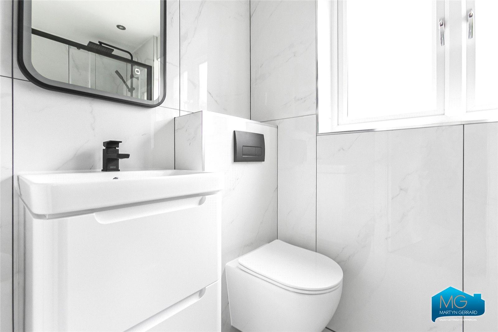 3 bedroom Semi-Detached House to rent - Martyn Gerrard