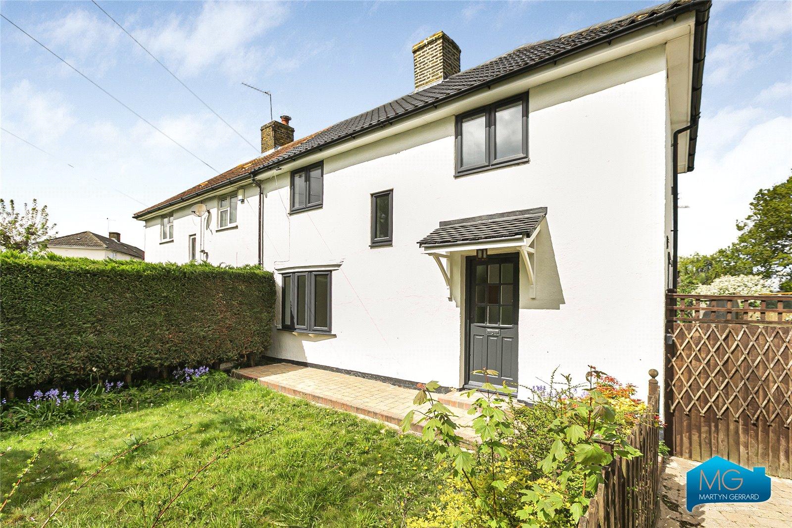 3 bedroom Semi-Detached House to rent - Martyn Gerrard