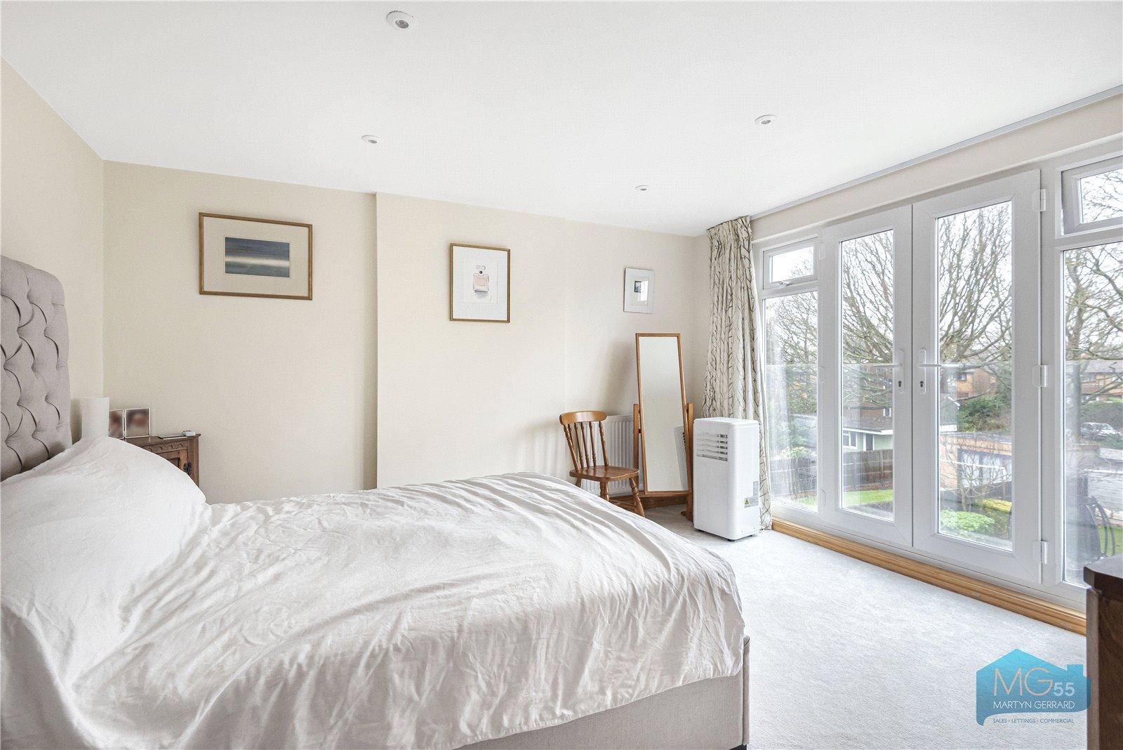 4 bedroom Semi-Detached House to rent - Martyn Gerrard