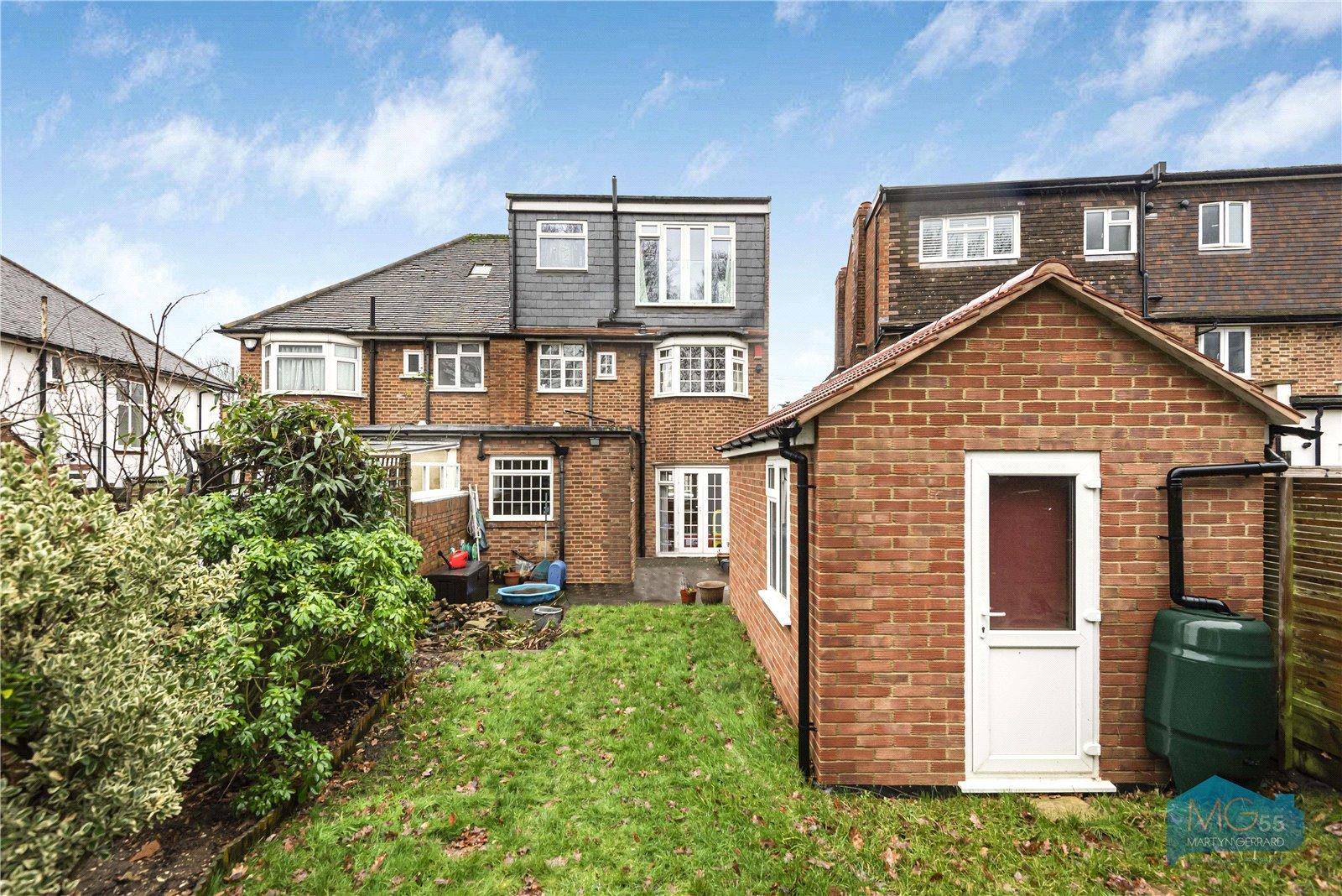 4 bedroom Semi-Detached House to rent - Martyn Gerrard