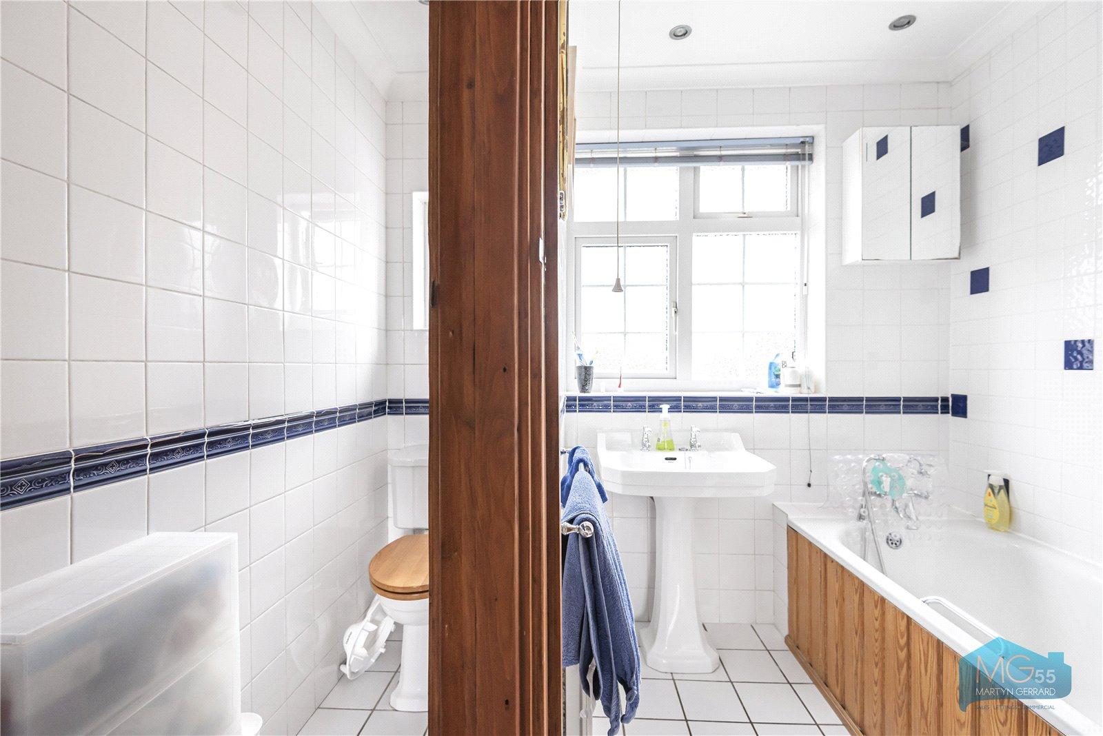 4 bedroom Semi-Detached House to rent - Martyn Gerrard