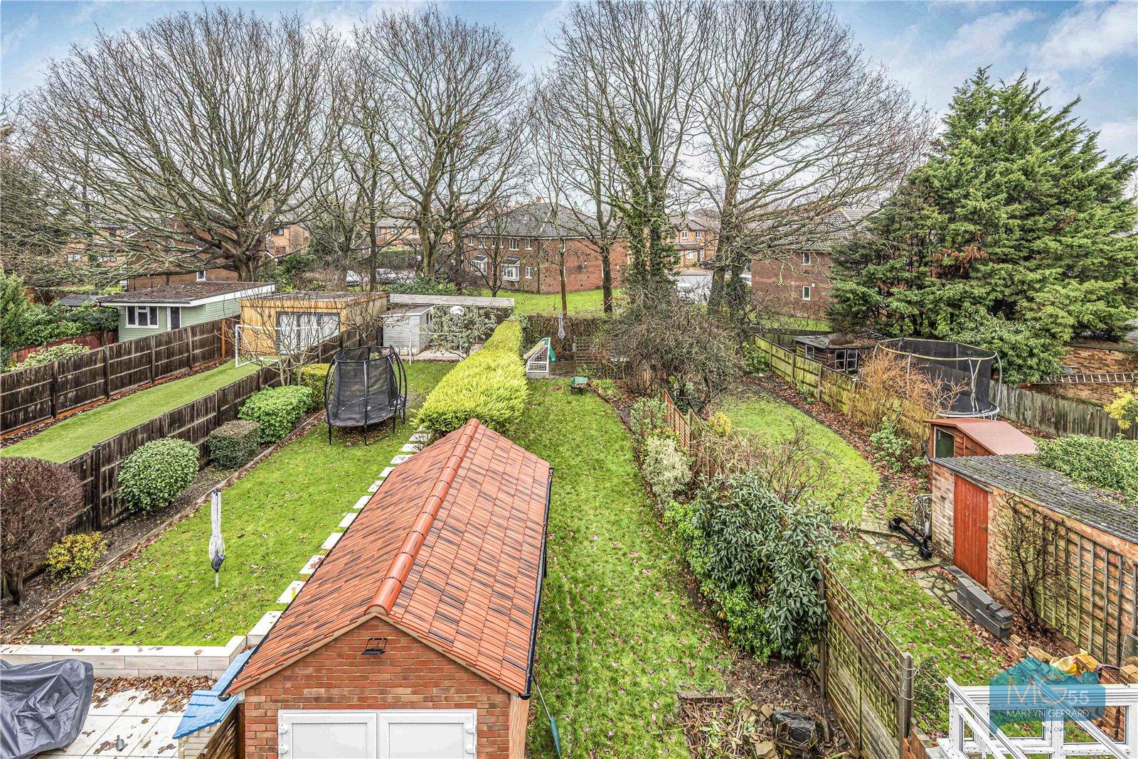 4 bedroom Semi-Detached House to rent - Martyn Gerrard