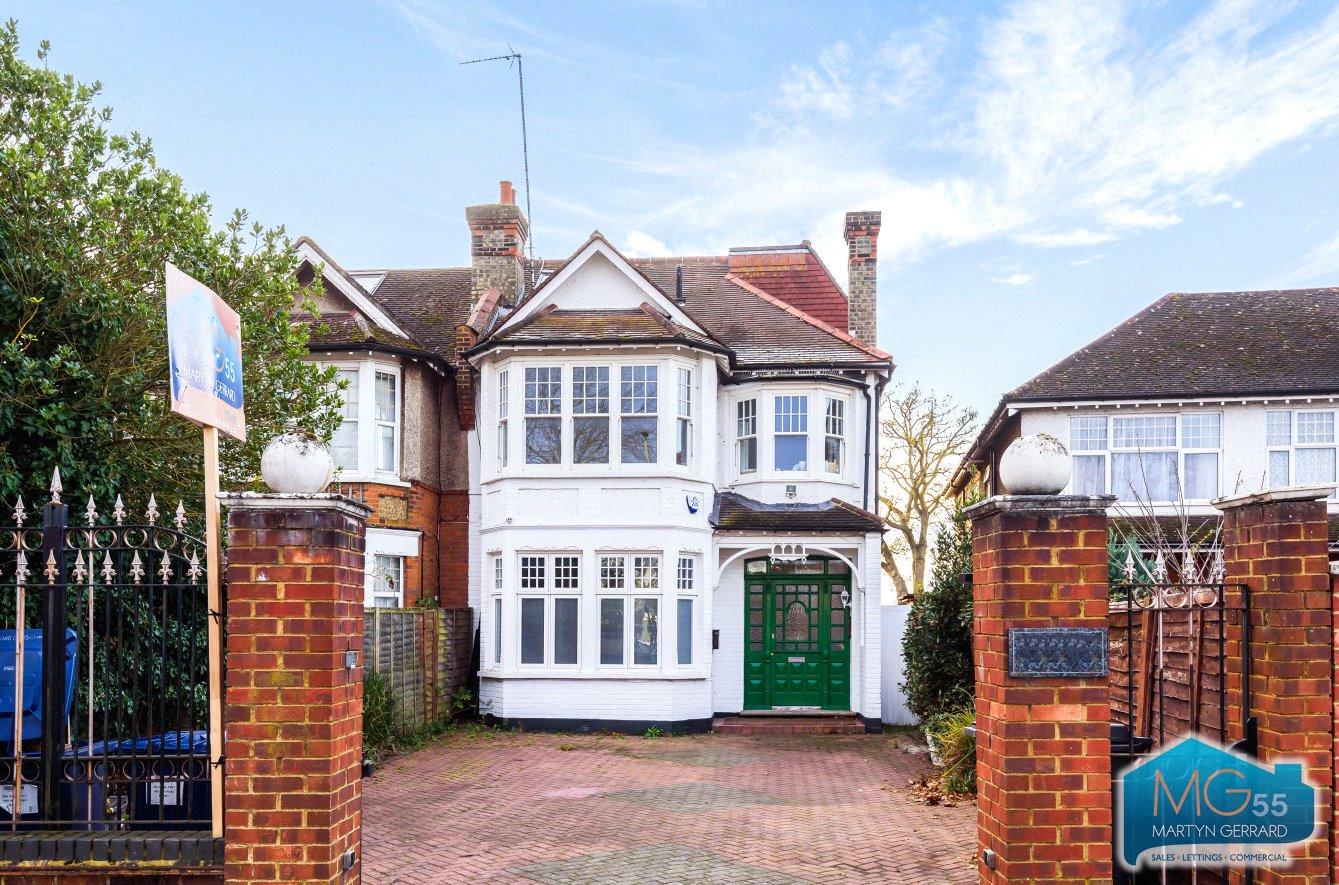 3 bedroom Apartment to rent - Martyn Gerrard