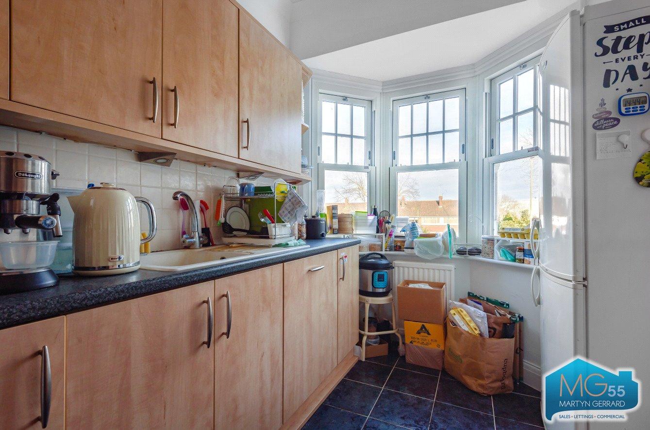 3 bedroom Apartment to rent - Martyn Gerrard