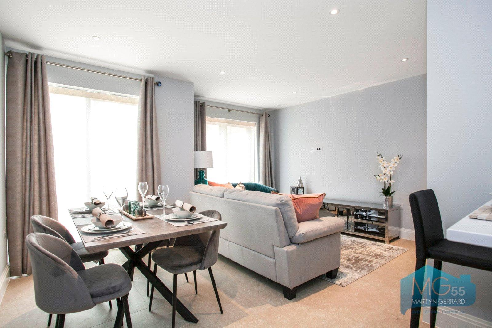 2 bedroom Apartment to rent - Martyn Gerrard
