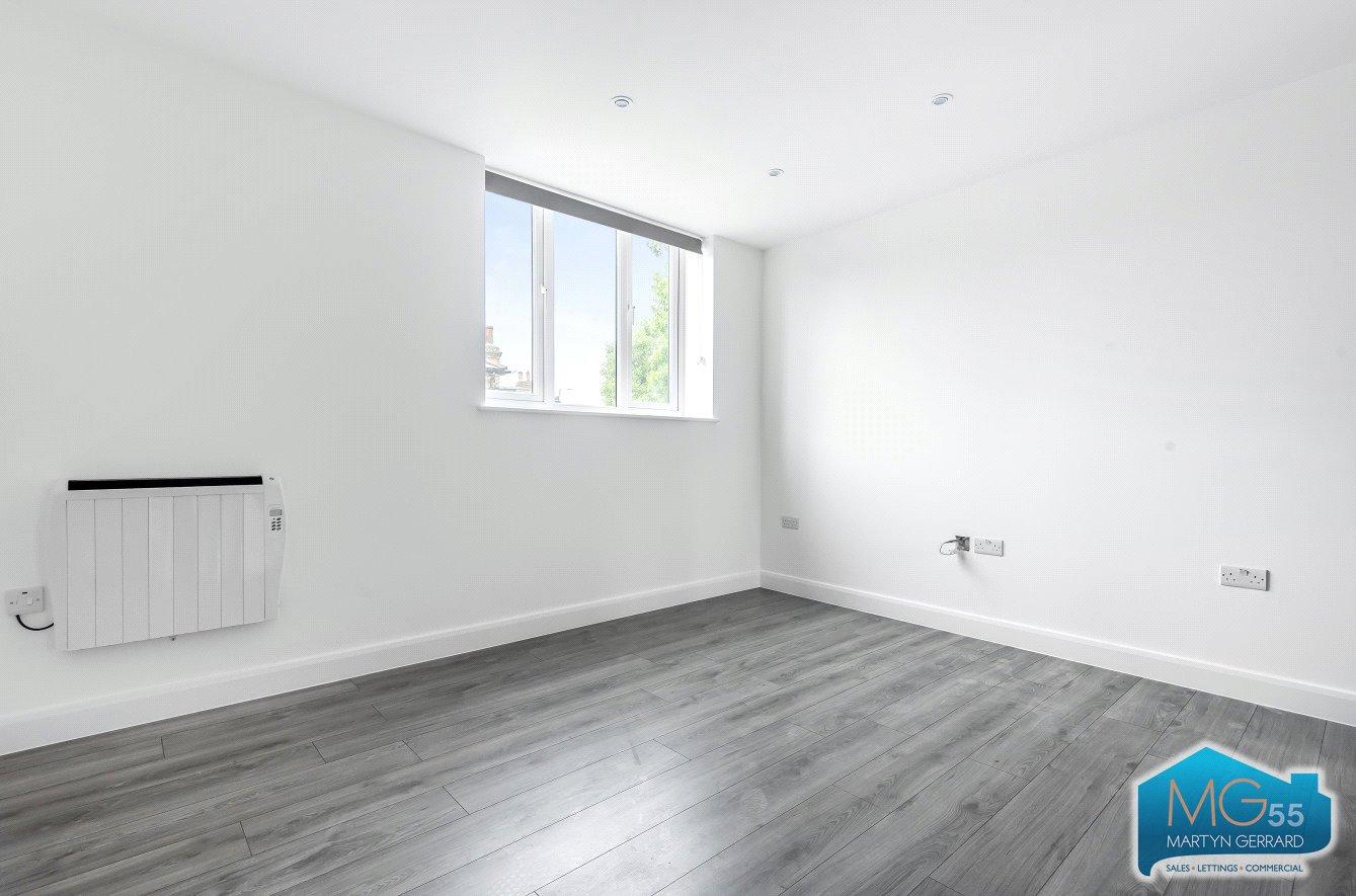 3 bedroom Apartment to rent - Martyn Gerrard