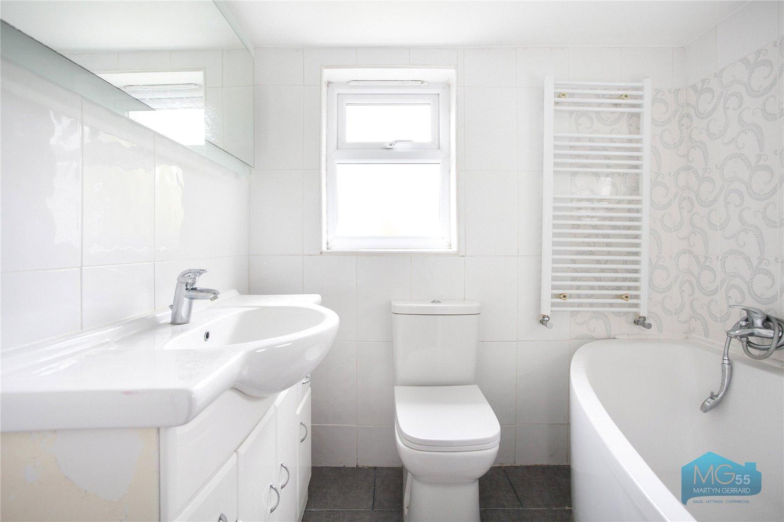 3 bedroom Terraced House to rent - Martyn Gerrard