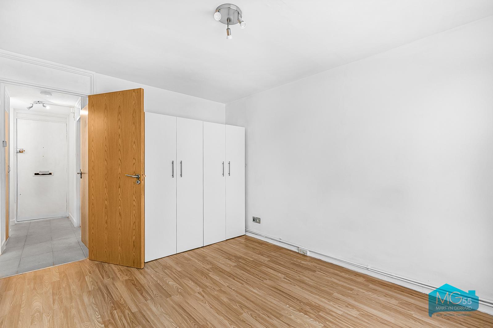 1 bedroom Ground Floor Flat to rent - Martyn Gerrard
