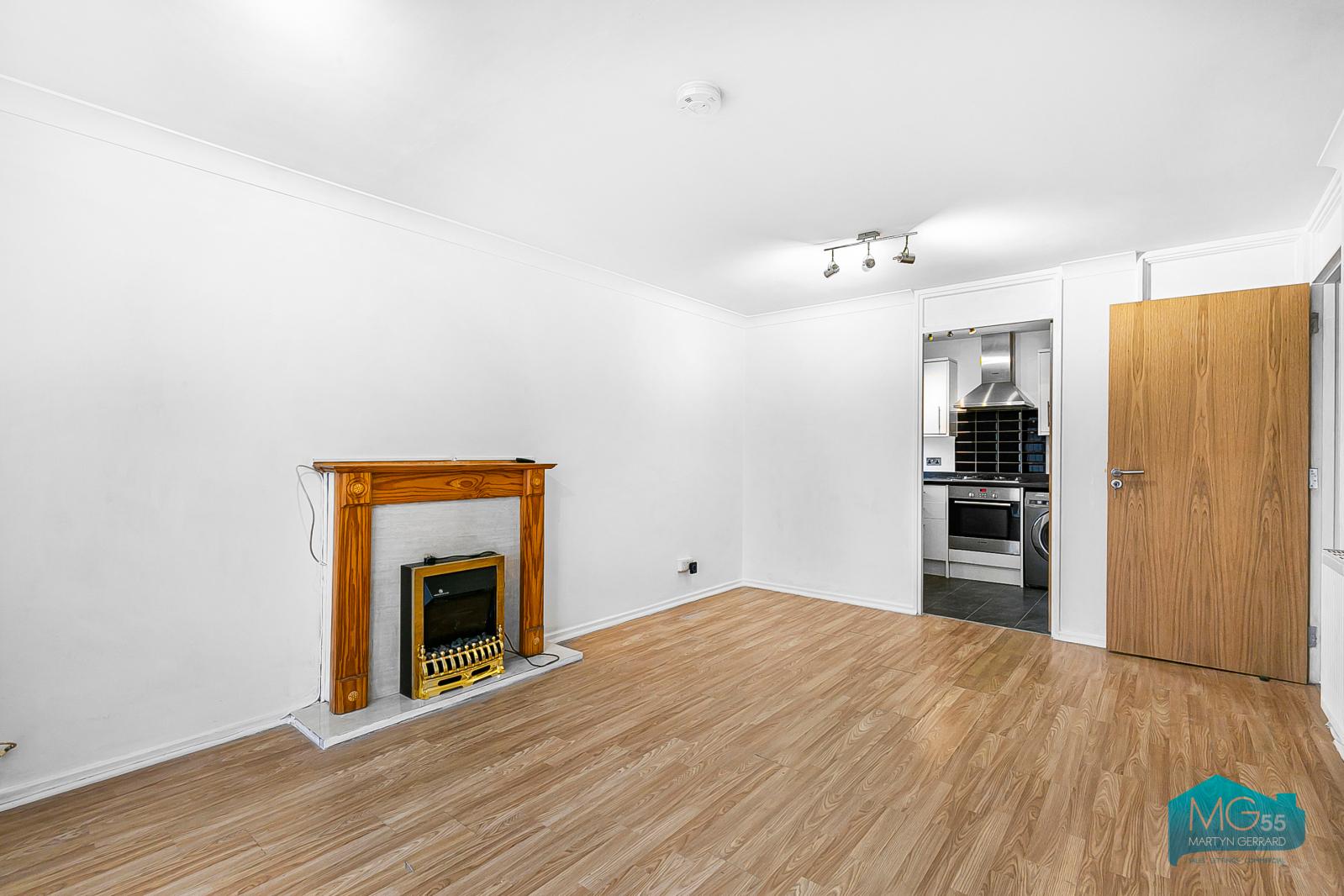 1 bedroom Ground Floor Flat to rent - Martyn Gerrard