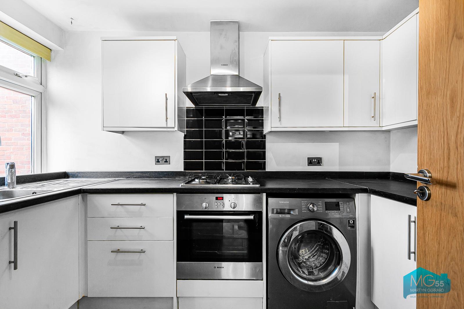 1 bedroom Ground Floor Flat to rent - Martyn Gerrard