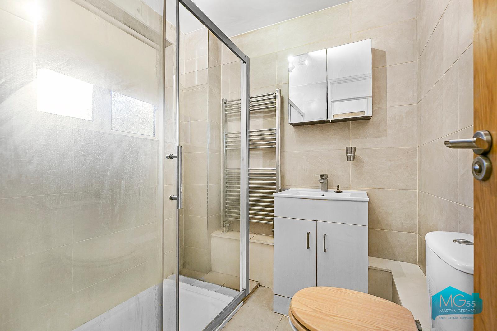 1 bedroom Ground Floor Flat to rent - Martyn Gerrard