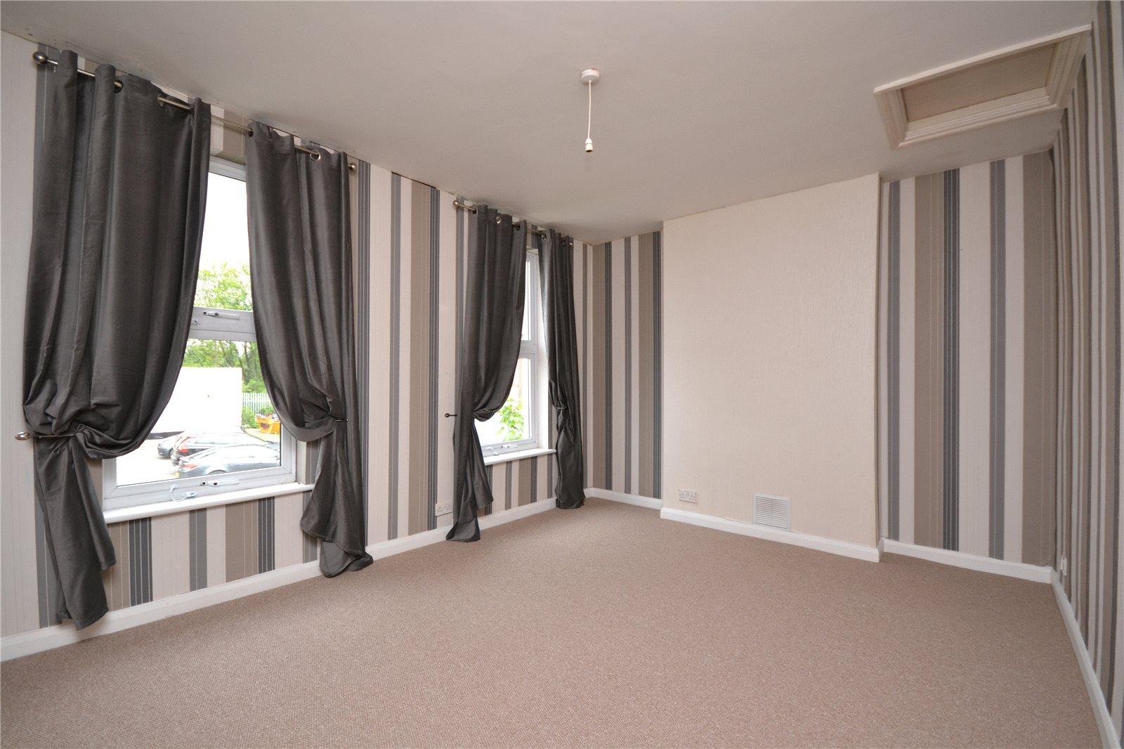 3 bedroom End of Terrace House to rent - Martyn Gerrard