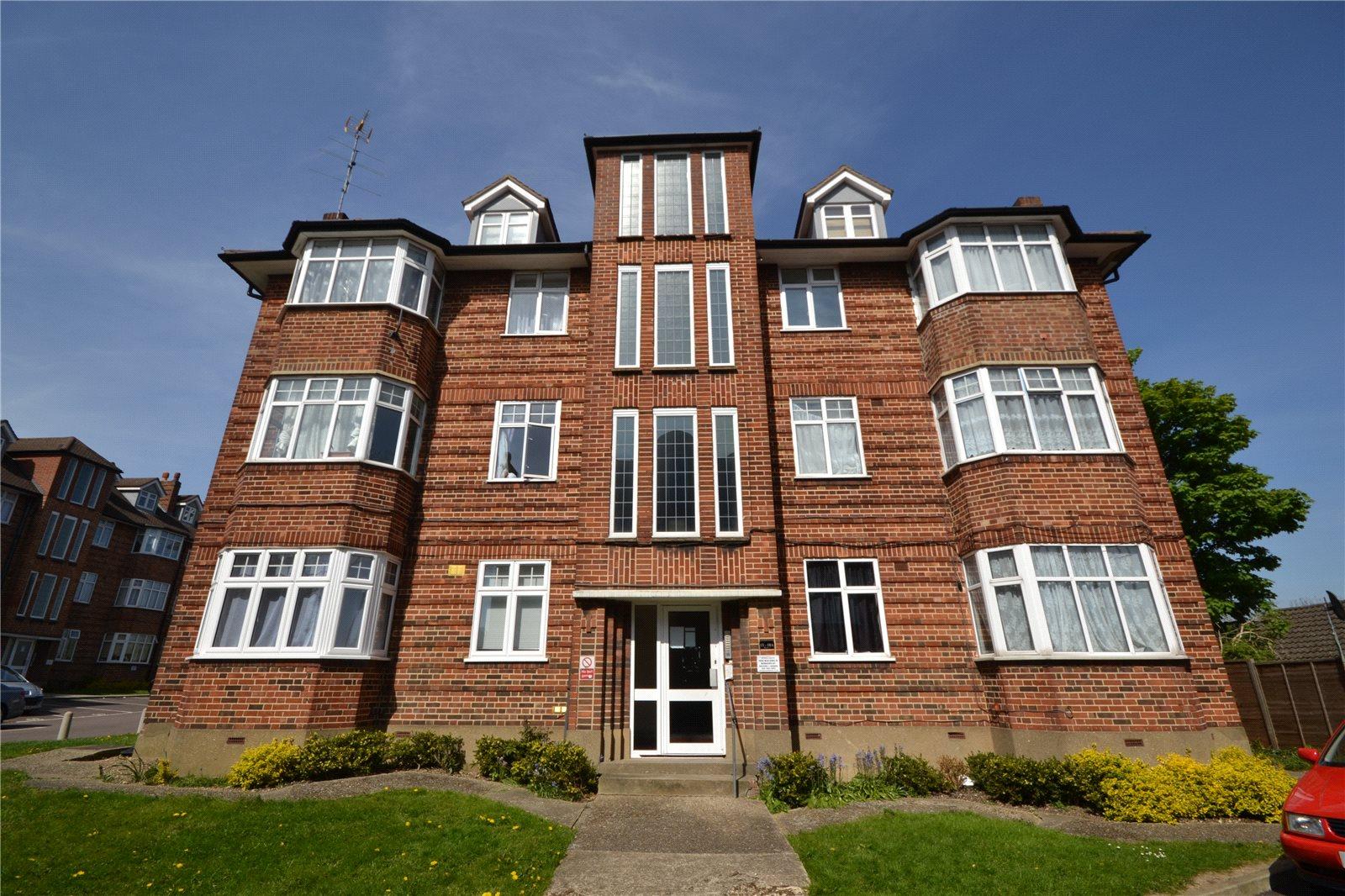 2 bedroom Apartment to rent - Martyn Gerrard