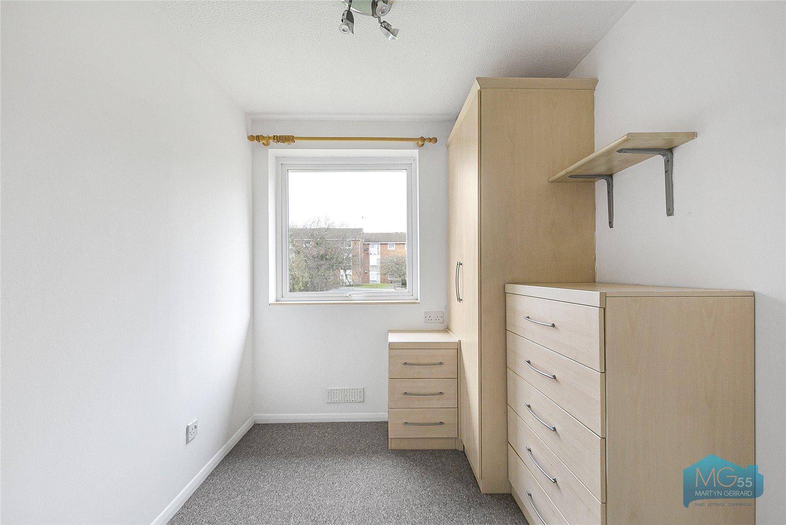 2 bedroom Apartment to rent - Martyn Gerrard