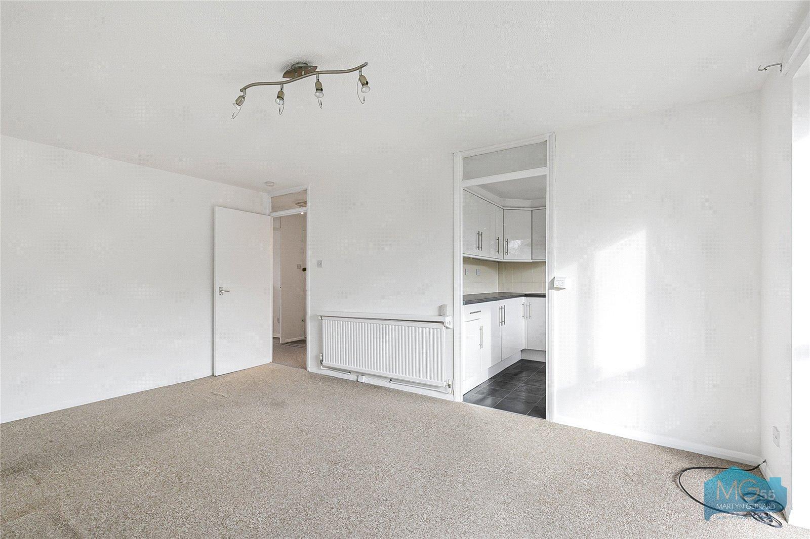 2 bedroom Apartment to rent - Martyn Gerrard