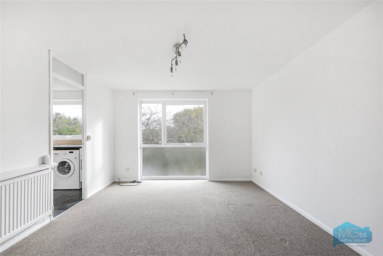 2 bedroom Apartment to rent - Martyn Gerrard