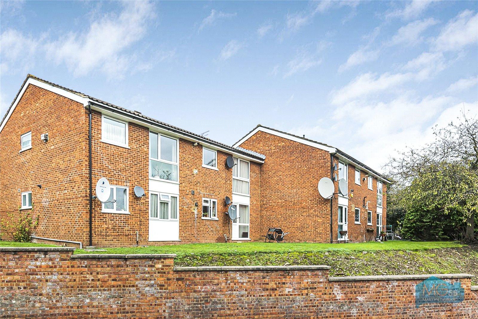 2 bedroom Apartment to rent - Martyn Gerrard