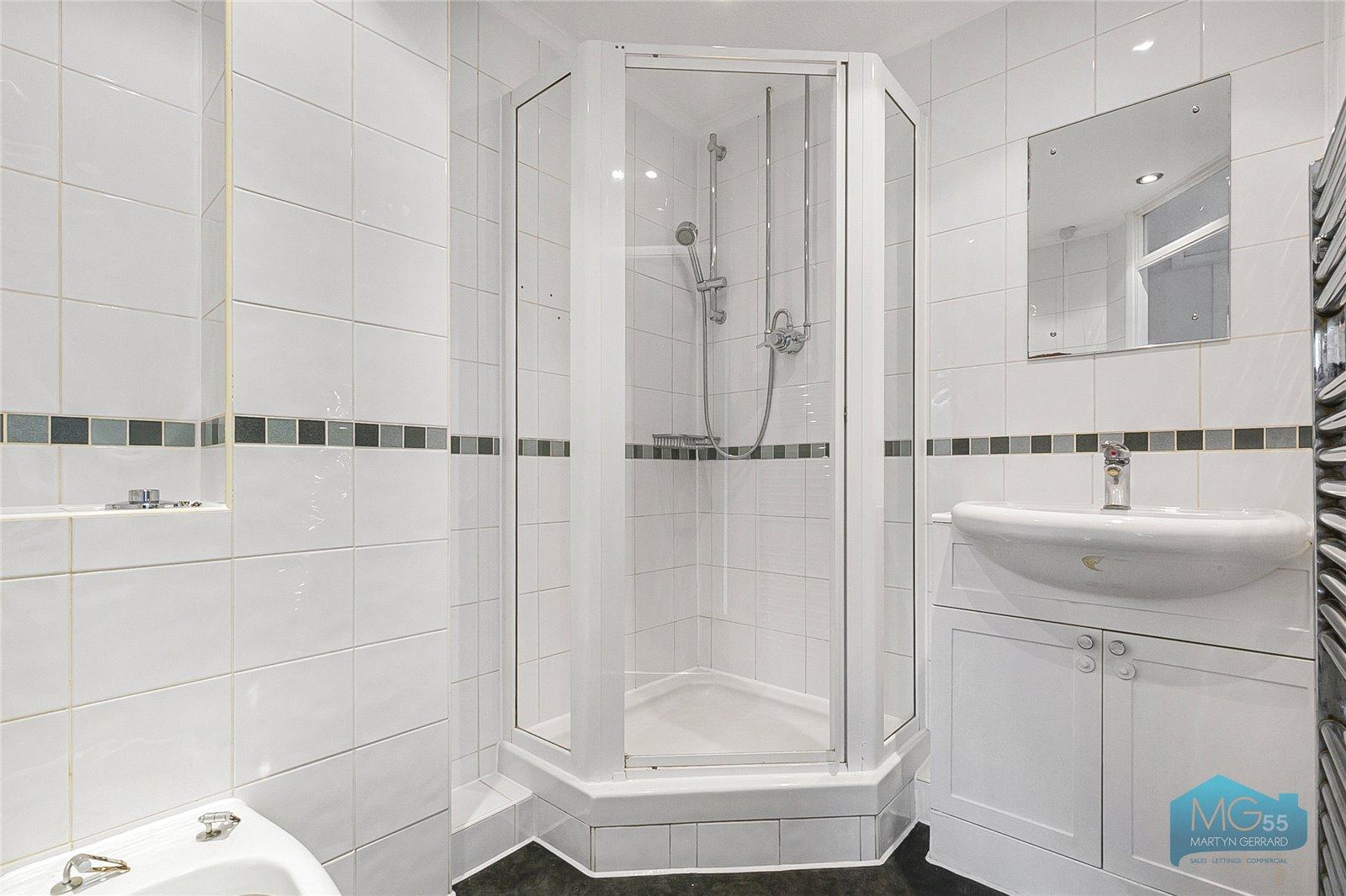 2 bedroom Apartment to rent - Martyn Gerrard