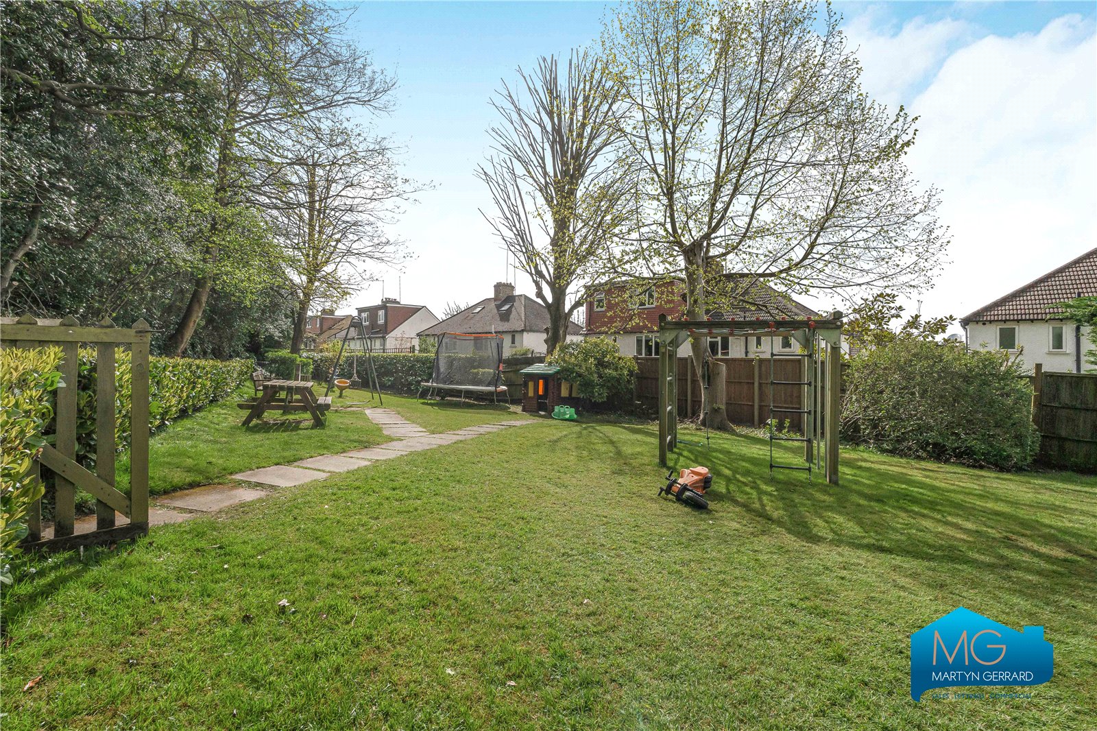 4 bedroom Terraced House to rent - Martyn Gerrard