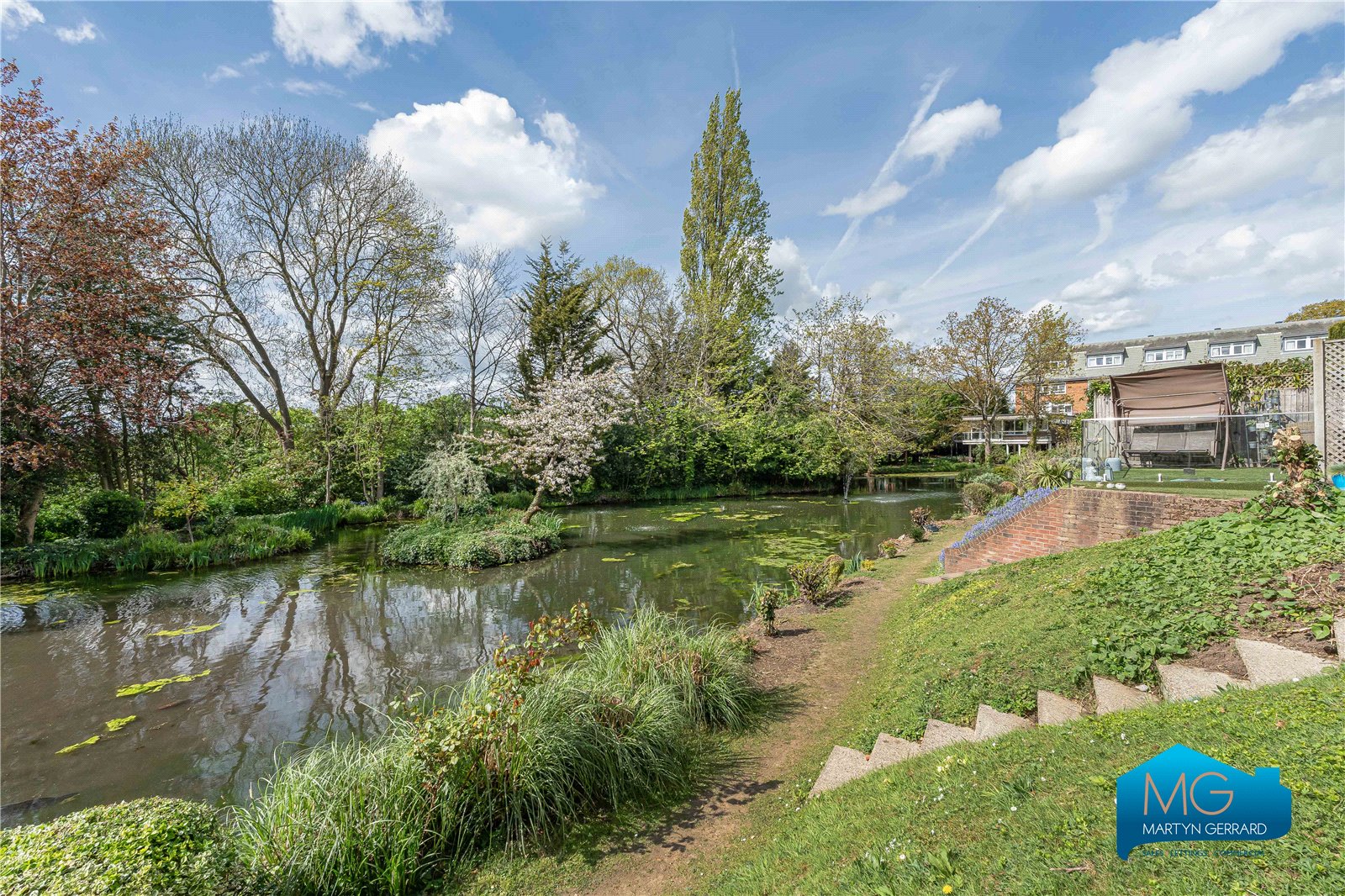 4 bedroom Terraced House to rent - Martyn Gerrard
