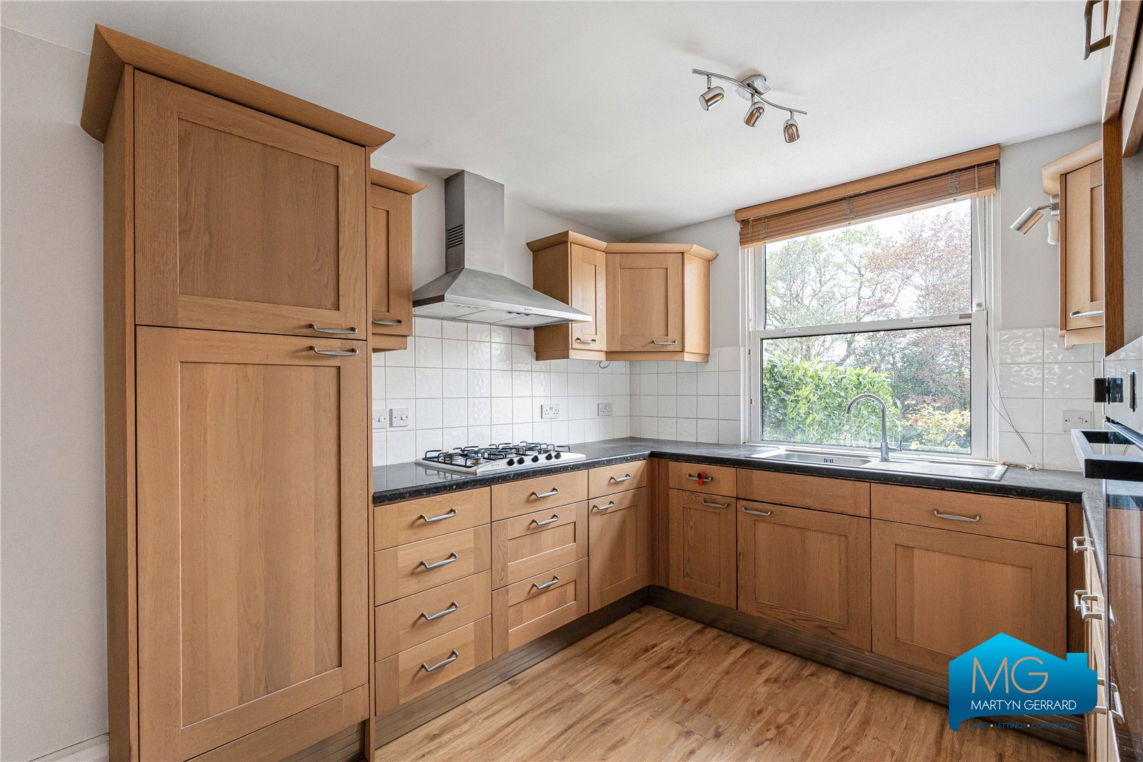 4 bedroom Terraced House to rent - Martyn Gerrard