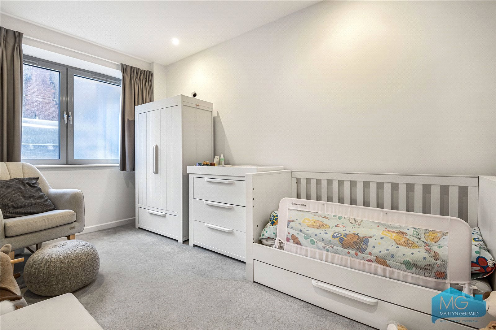 2 bedroom Ground Floor Flat to rent - Martyn Gerrard