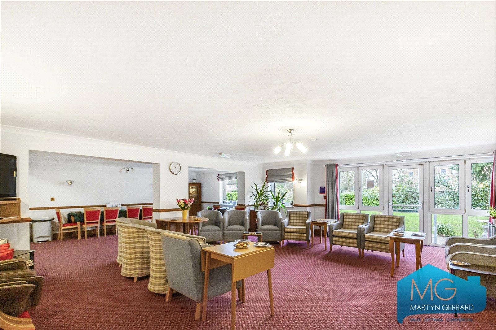 2 bedroom Apartment to rent - Martyn Gerrard
