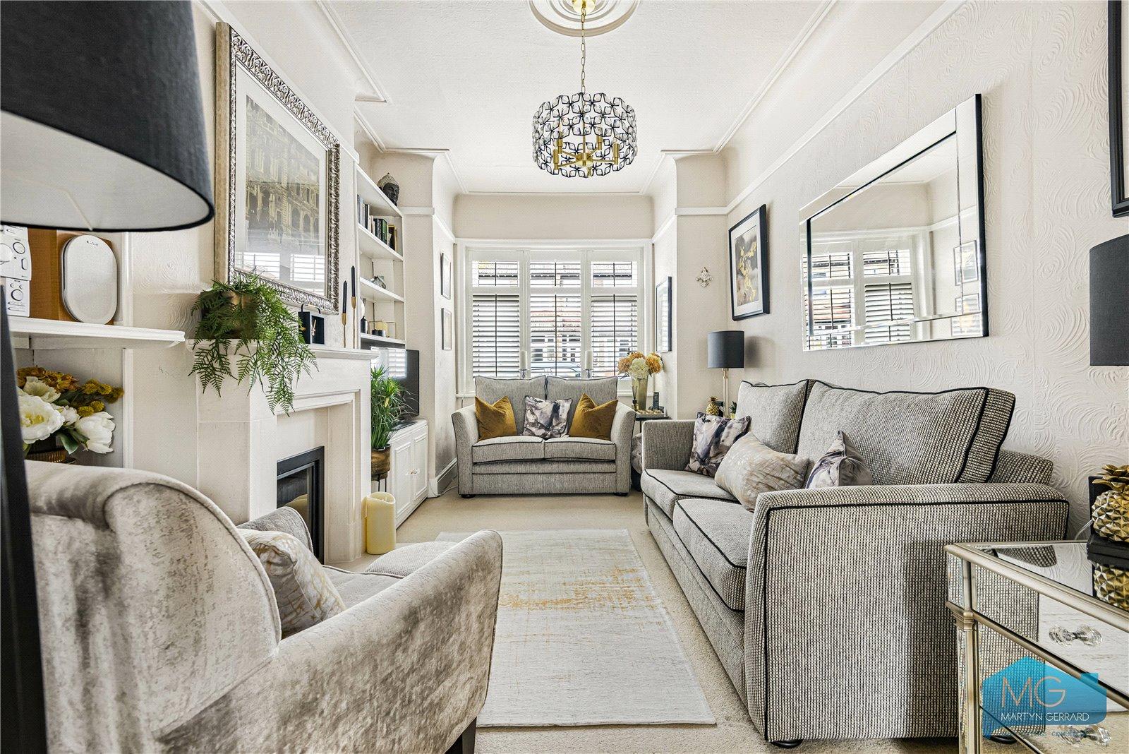 3 bedroom End of Terrace House for sale - Martyn Gerrard