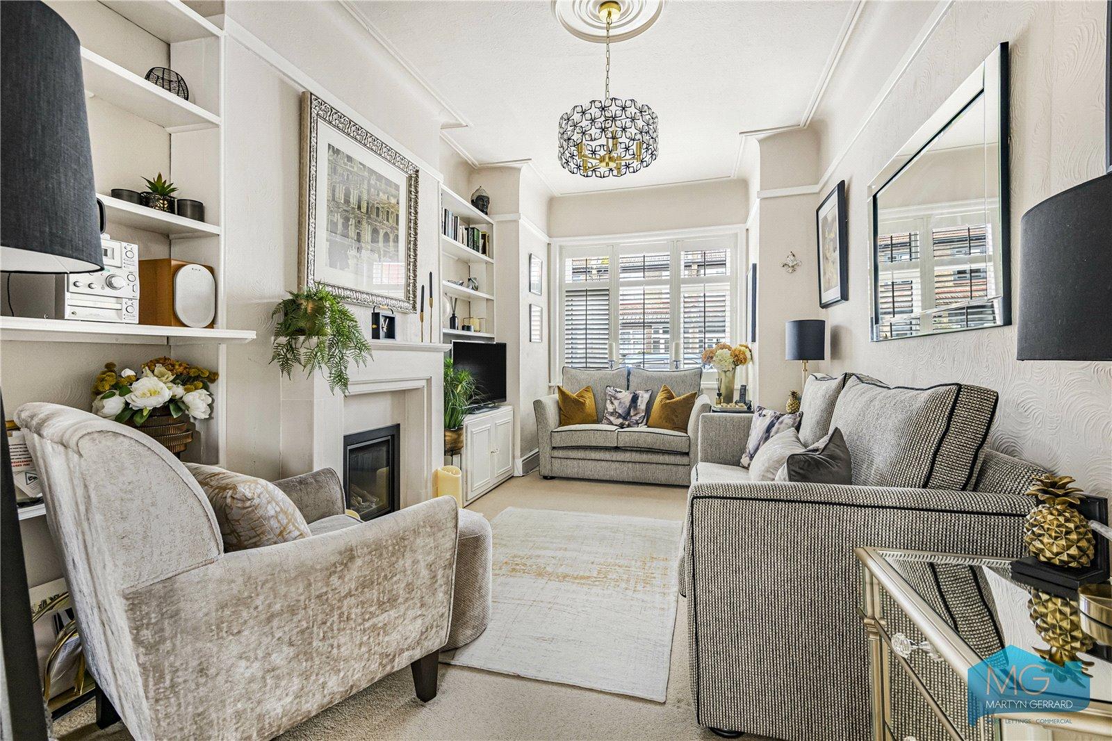 3 bedroom End of Terrace House for sale - Martyn Gerrard